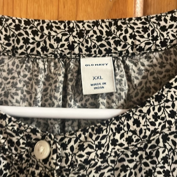 NWT Old Navy ruffle black  floral button down shirt size XXLARGE. - Picture 3 of 9